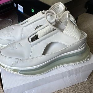 Nike Sandal Sneaker rare find